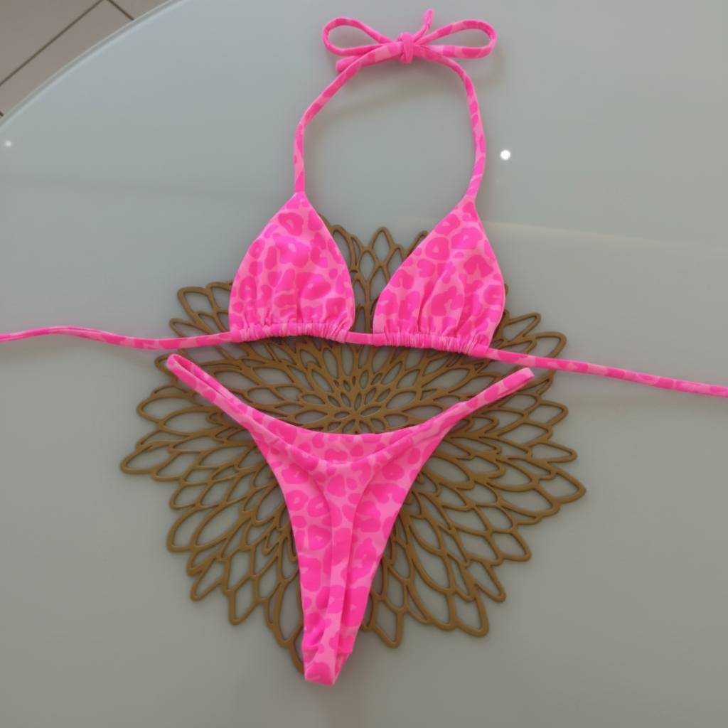 Bikini rosa cuadrado